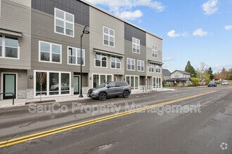 Building Photo - 22415 SW Pine St