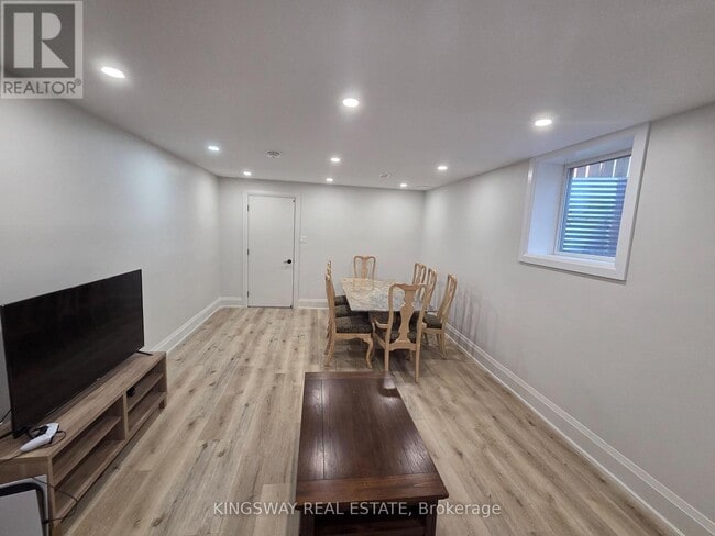 Building Photo - 1756 Bridewell Ct