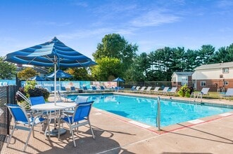 Building Photo - Oxford Manor Apartments and Townhomes
