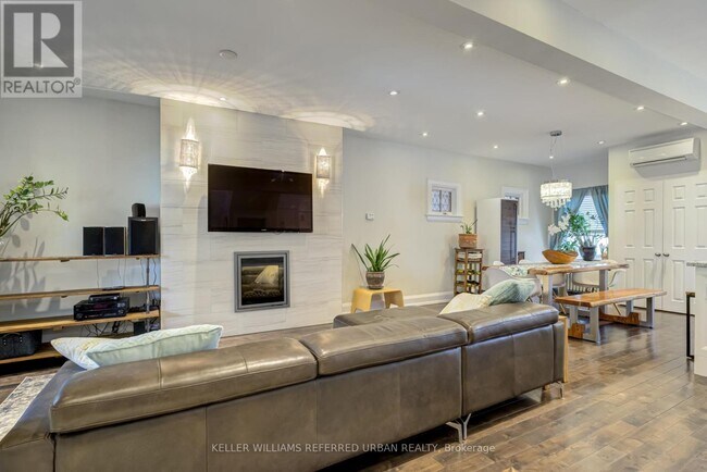 Photo du bâtiment - 630 Runnymede Rd