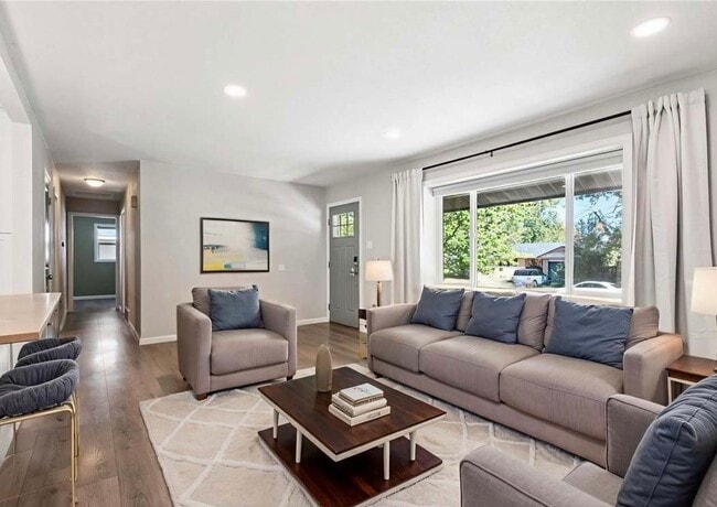 Foto del edificio - 1859 S Kearney St