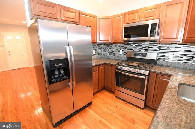 Foto del edificio - 1616 Ridge Pl SE