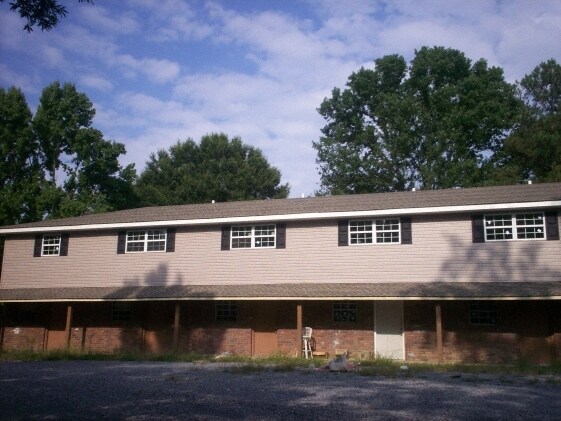 Primary Photo - 100 Wells Dr