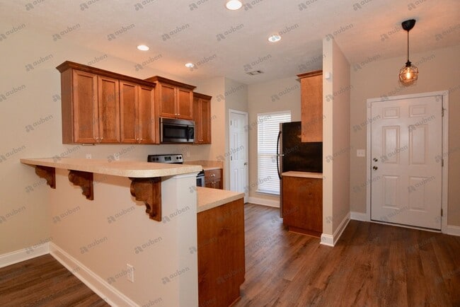 Building Photo - $1,350 - 2 Bed/2 Bath House for rent in Gr...