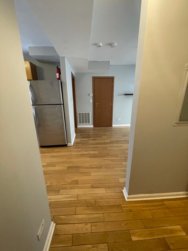 Foto del edificio - 4748 N Albany Ave