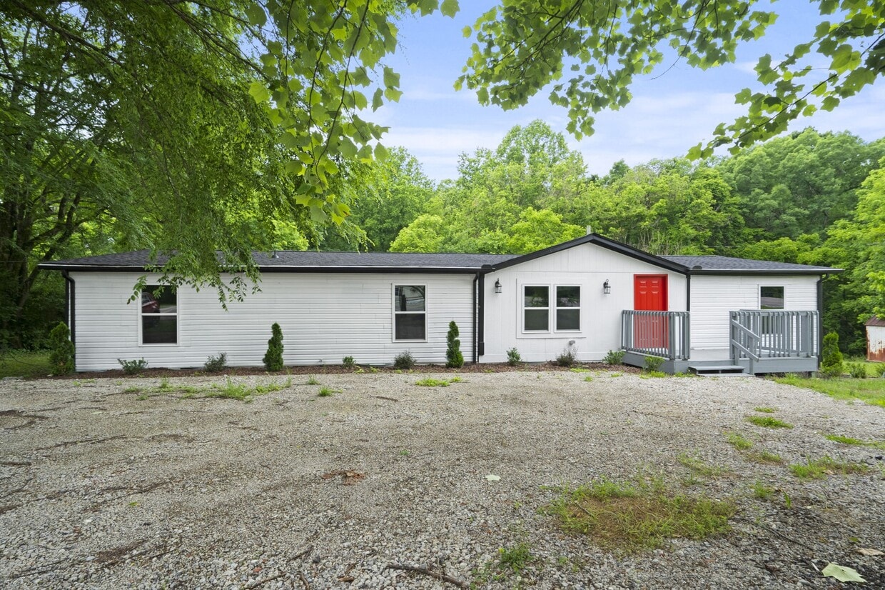 Photo - 5733 Clarksville Pike (Nashville, TN)