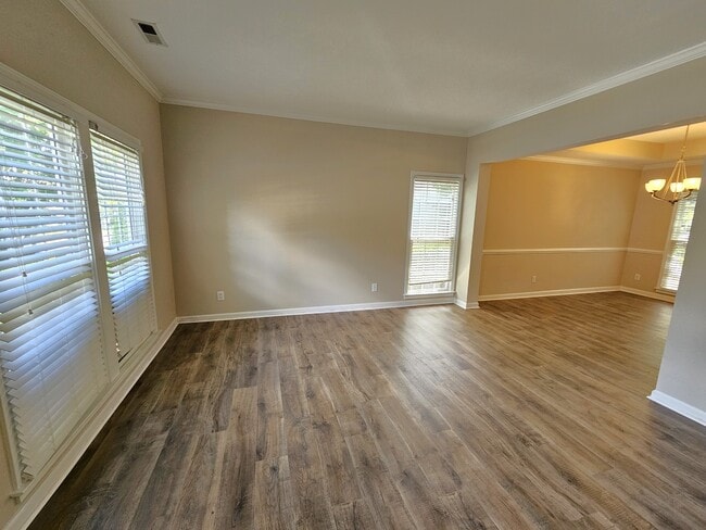 Building Photo - 40 N Orchard Farms Ave
