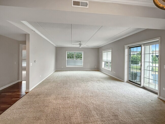 Foto del edificio - 701 W Rand Rd