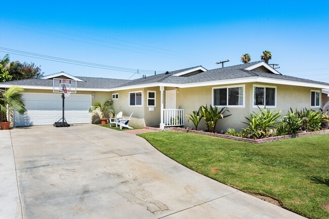 Building Photo - 3179 Sicily Ave