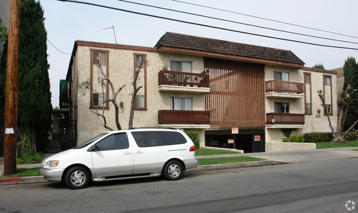 Building Photo - 8321 Cedros Ave