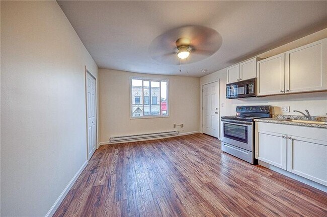 Foto del edificio - 427 Adams St