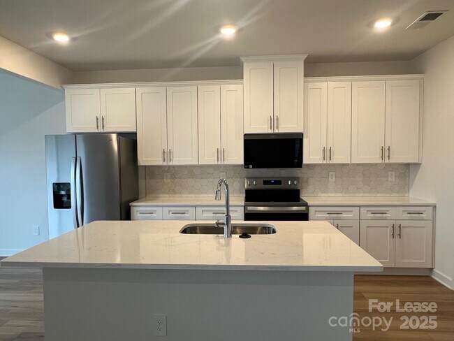 Foto del edificio - 1432 Wildflower St