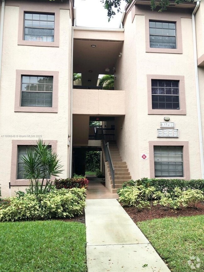 Building Photo - 10791 NW 14th St