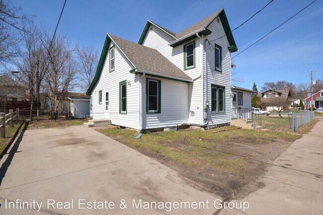 Foto del edificio - 3 br, 2 bath House - 1320 2nd St SE