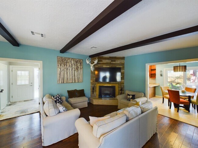Foto del edificio - 814 Walnut Bend Ln