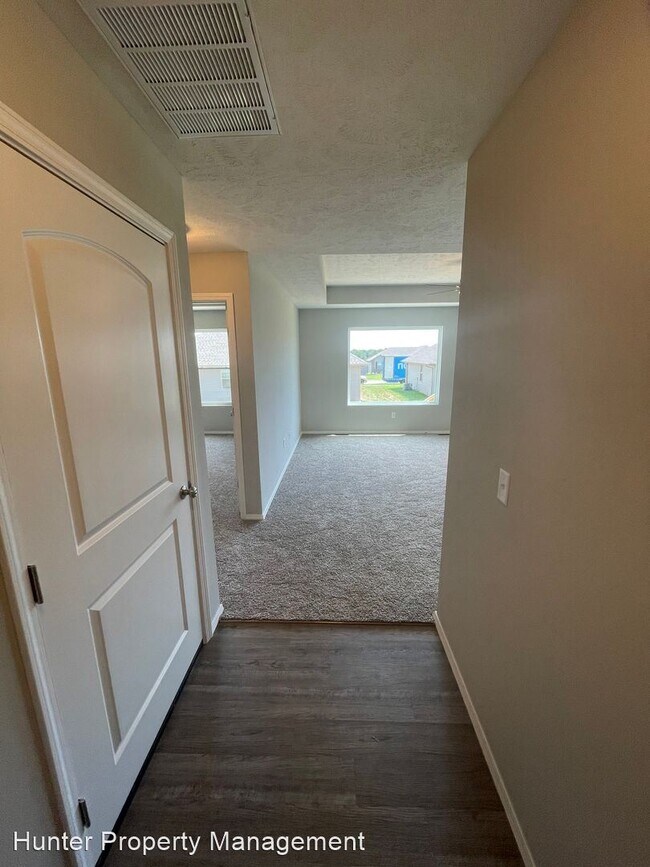 Building Photo - 3 br, 2 bath House - 1380 Calabria Ave