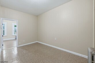 Building Photo - 5 E Monroe St