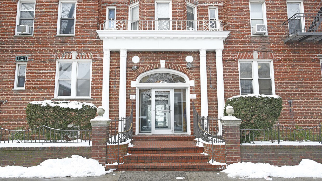 Building Photo - 120 Kenilworth Pl