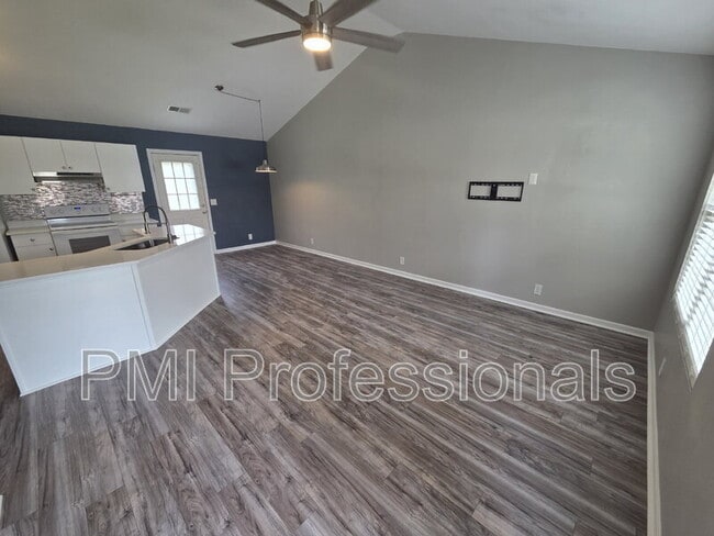 Building Photo - 2738 Painted Pony Dr