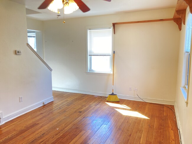 Building Photo - 25 Hemlock Rd
