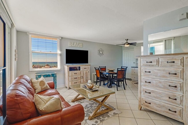 Foto del edificio - 5800 Bonita Beach Rd SW