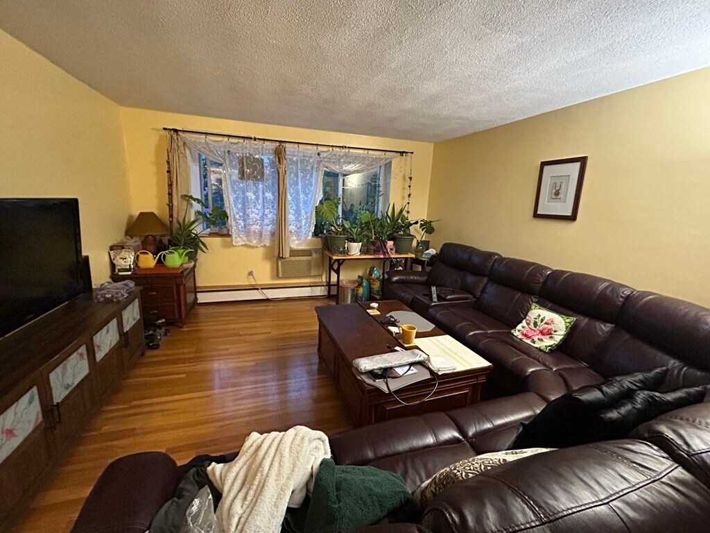 Primary Photo - 20 Radcliffe Rd