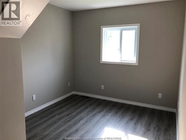 Photo du bâtiment - 567 Hildegarde St