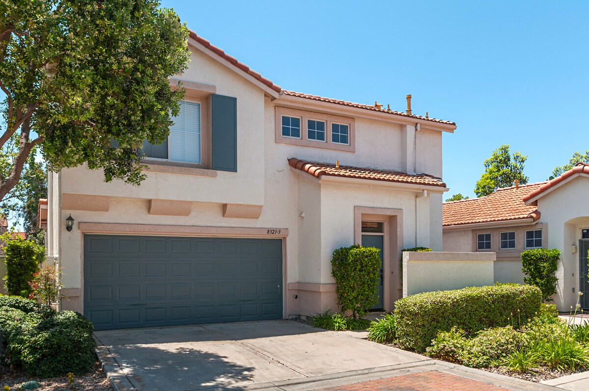 Primary Photo - **UPGRADED APPLIANCES**MIRA MESA GEM**CLOS...