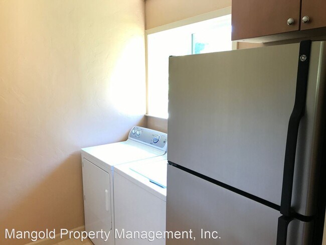 Foto del edificio - 84 Panetta Rd