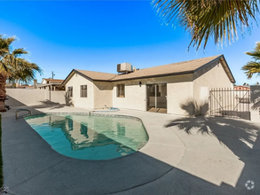 Building Photo - 4321 Mott Cir