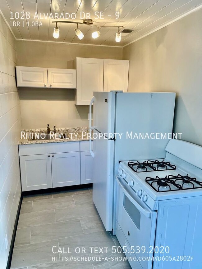 Building Photo - 1st Month Rent Free! Remodeled 1 Bedroom, ...