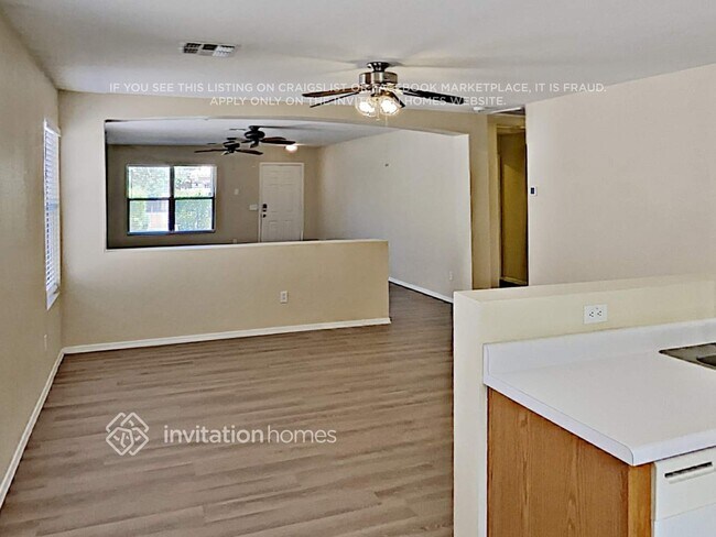 Building Photo - 203 E Valley View Dr