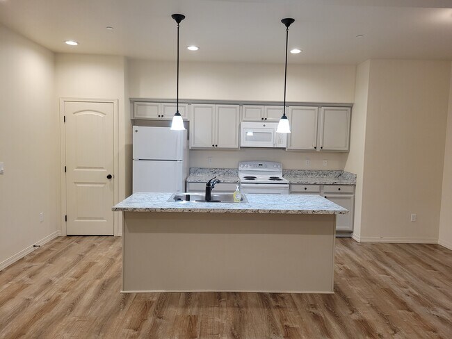Building Photo - 4823 Barbera St