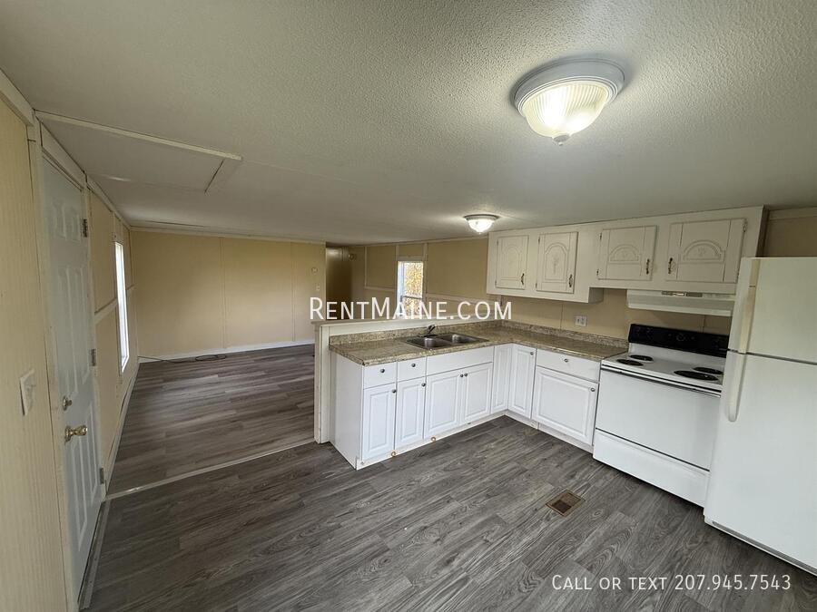 Foto principal - 8 Hall Dr