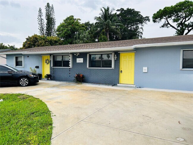 Building Photo - 14320 NE 18th Ave