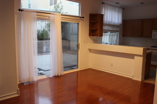 Building Photo - 39 Whispering Pine