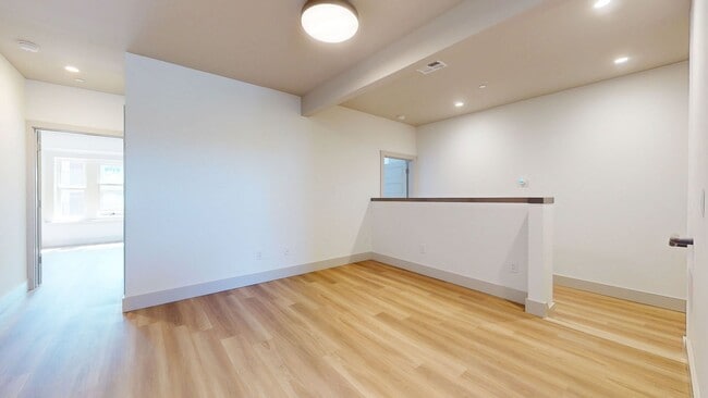 Photo - 2 Bedroom Brand New Berkeley Unit! House