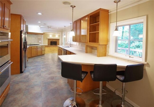 Building Photo - 5068 Vernon Oaks Dr