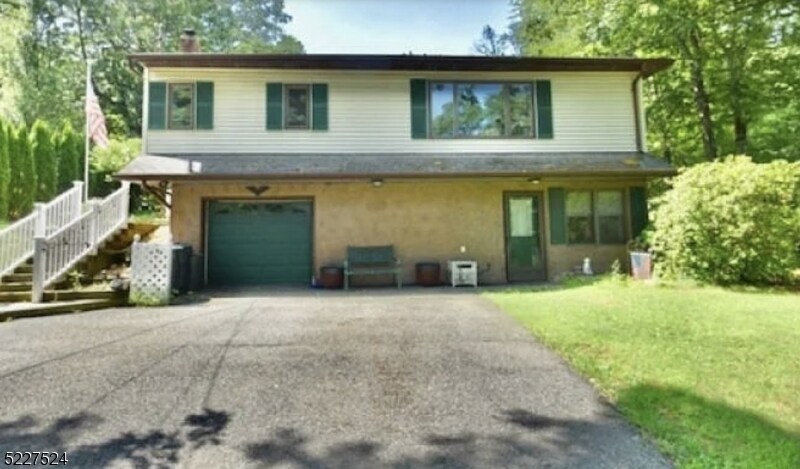 Primary Photo - 48 Rogers Dr