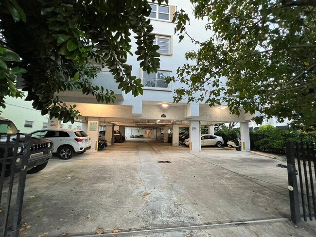 Foto del edificio - 1200 14th St