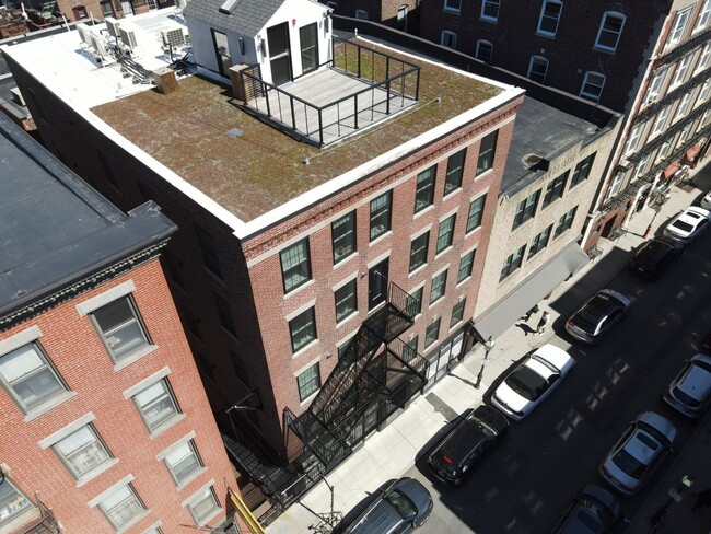 Building Photo - Perfect studio in the North End available ...