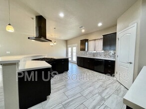 Building Photo - 2265 E Robby
