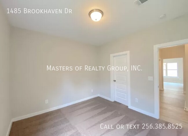 Foto del edificio - Newly renovated house in the Brookhaven ne...