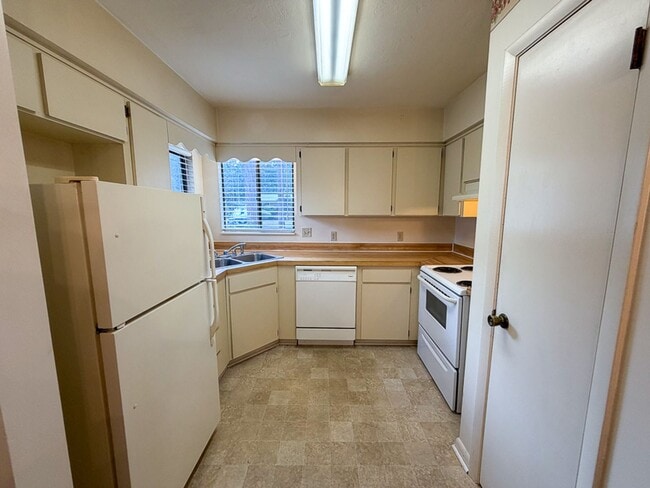 Foto del edificio - 2/2 Home in Turkey Creek Forest - Availabl...
