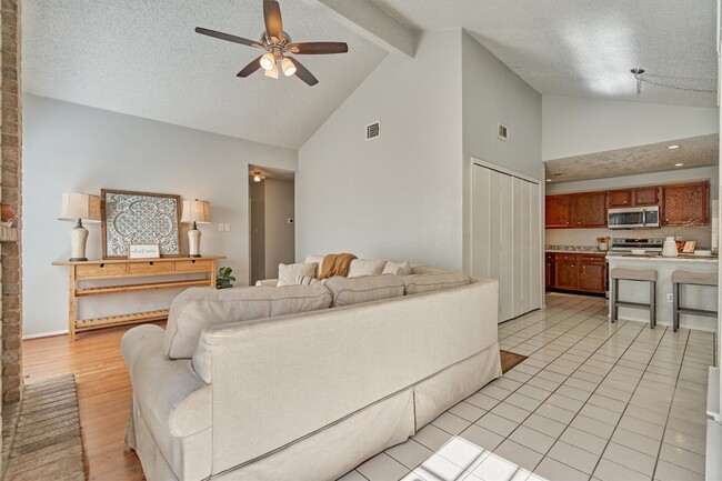 Foto del edificio - 23419 Summer Pine Dr