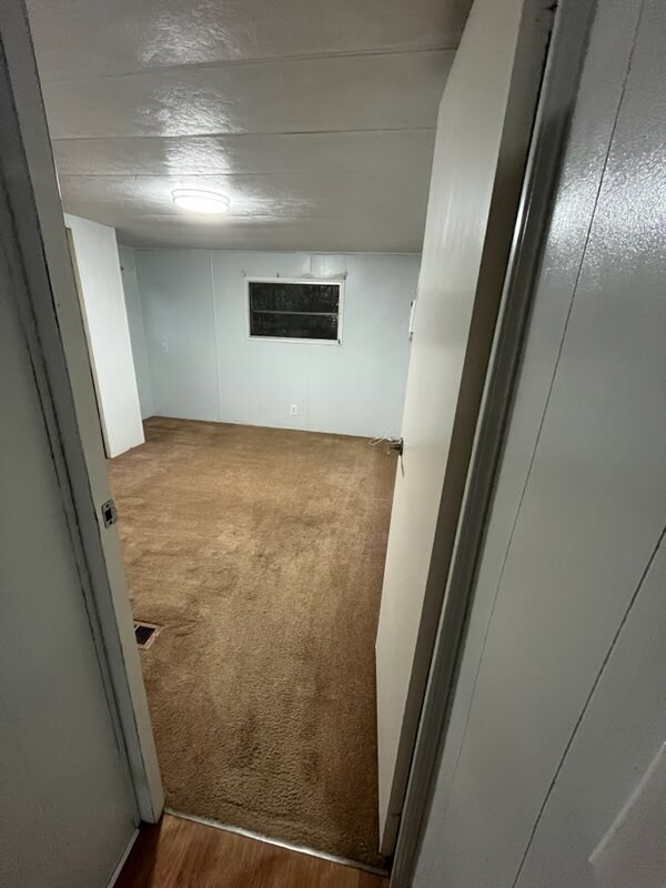 Foto del edificio - 504 Alexander Rd