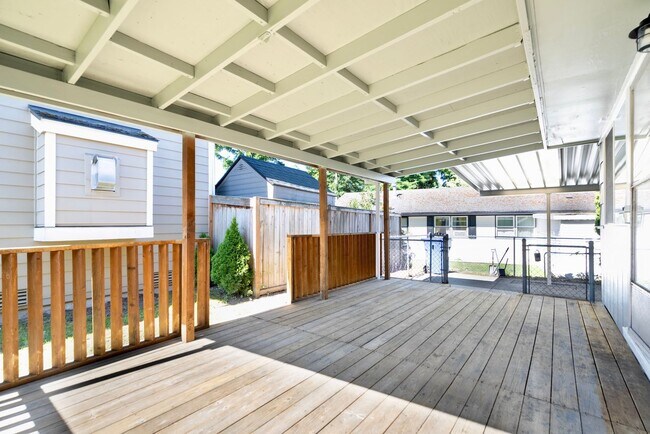 Foto del edificio - Beautiful 4bed 2bath Home in Renton