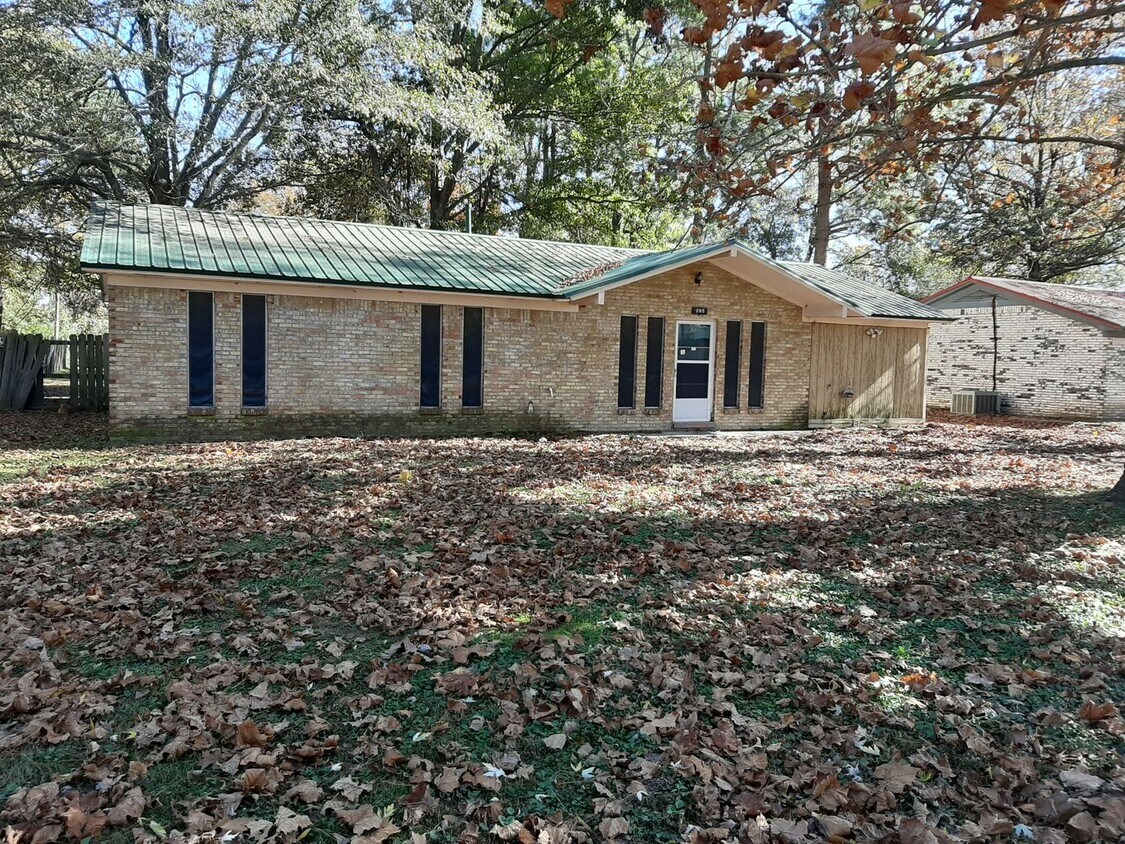 Primary Photo - *LEASED* 3/1.5 home for lease | 205 S. Jim...