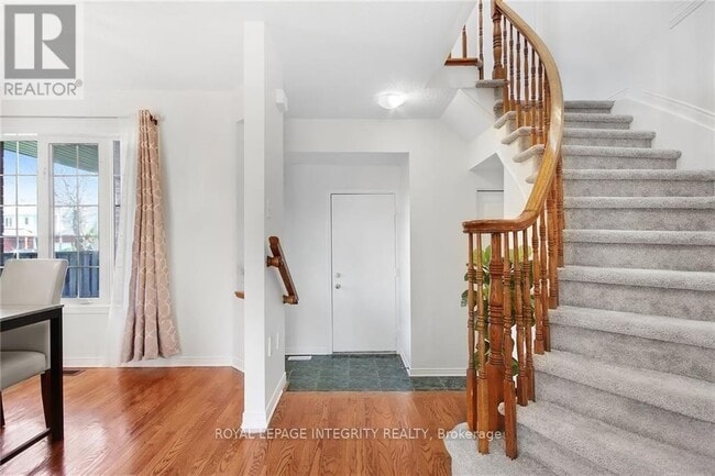 Building Photo - 77 Daventry Crescent