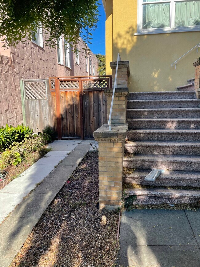 Entry Stairs - 122 Wawona St
